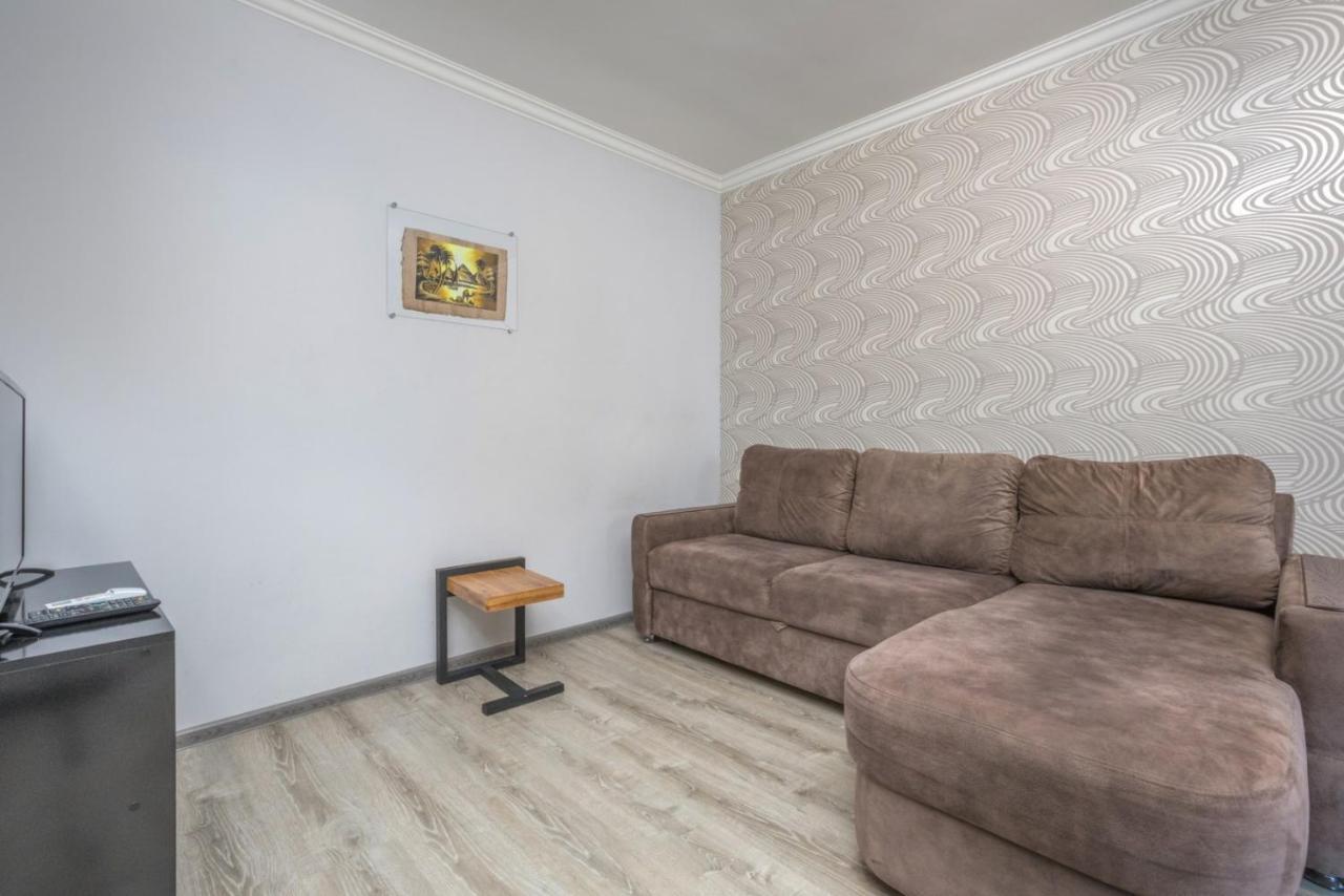 Stay Inn Cute Apartment Next To Hilton Armenia Ереван Экстерьер фото