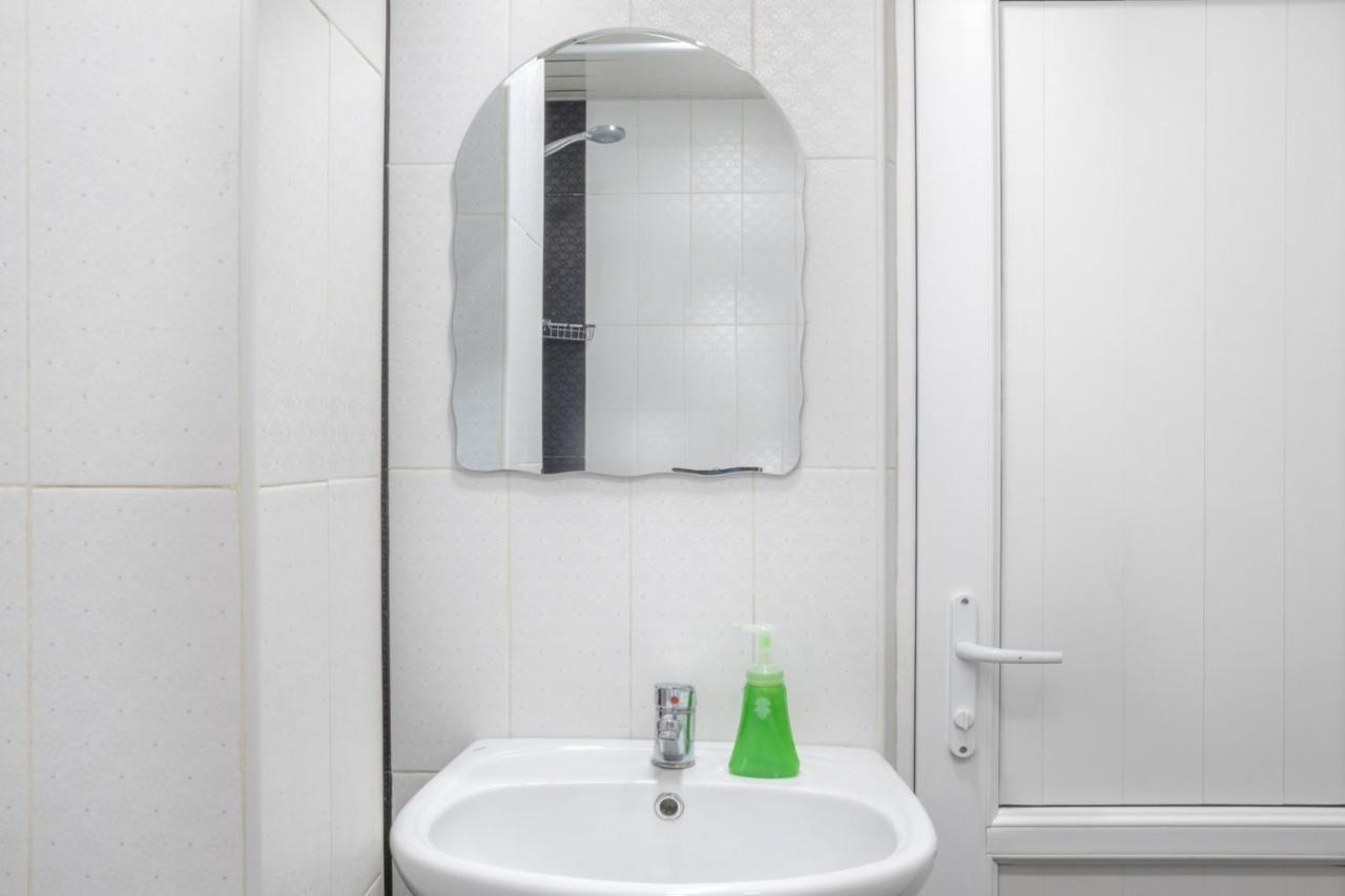Stay Inn Cute Apartment Next To Hilton Armenia Ереван Экстерьер фото